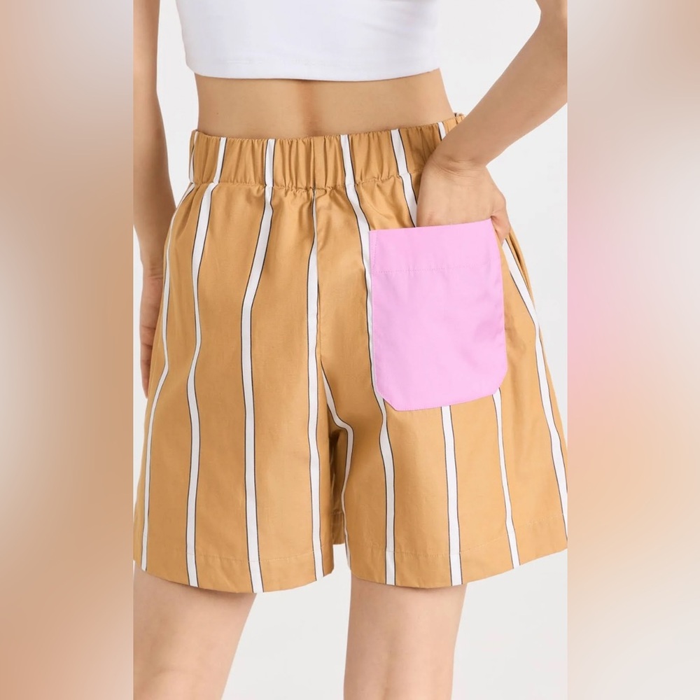 Baum Und Pferdgarten Size S • Tan Stripe Shorts.